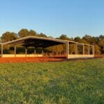 steel building erecting